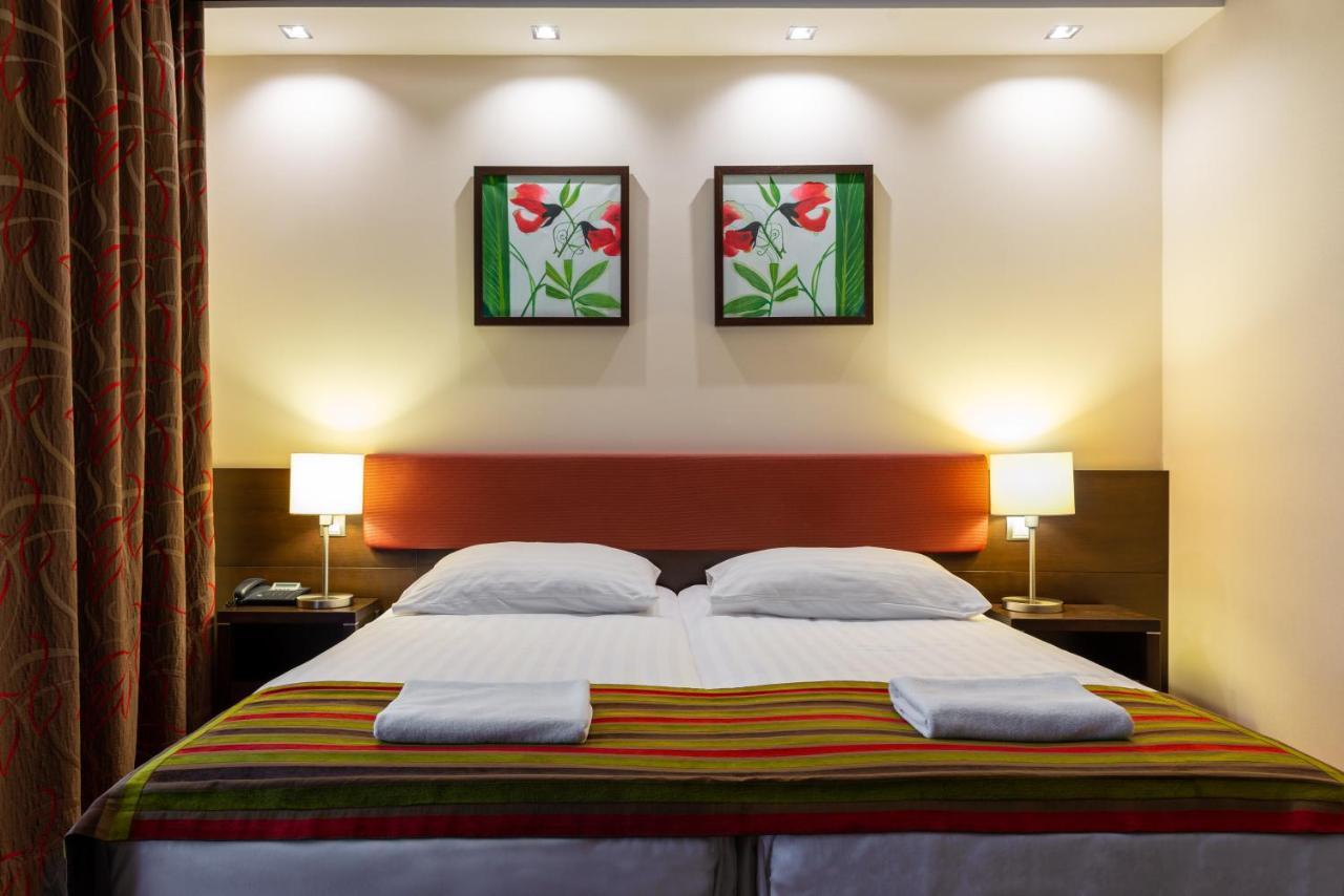 Hotel Pagony Wellness Nyiregyhaza Exterior photo